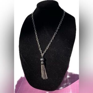 PANNEE by Panacea Elegant Y-drop Necklace 26+3” new in 🎁 Silver&black Tassel